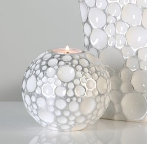Leuchter "Gaps" aus Keramik weiß glasiert silber gewischt für 1 Teelicht von Casablanca